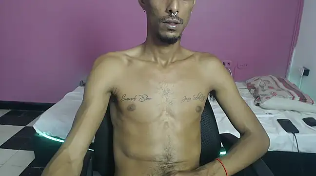 Snapshot of Albertwd420 chatting on 01-01-25, 03:35 Albertwd420 online show from 01-01-25, 03:35