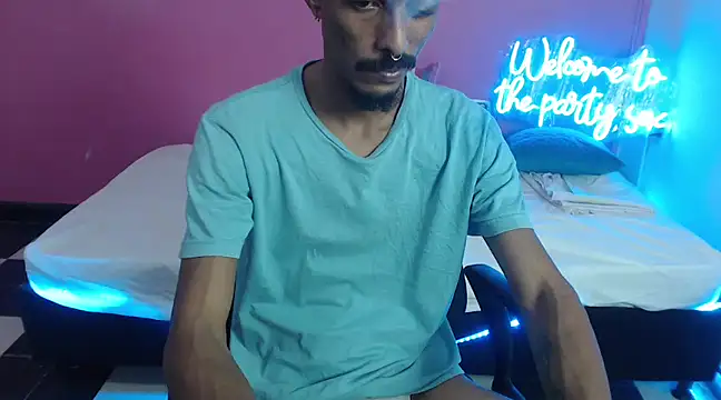 Snapshot of Albertwd420 chatting on 01-31-25, 04:17 Albertwd420 online show from 01-31-25, 04:17