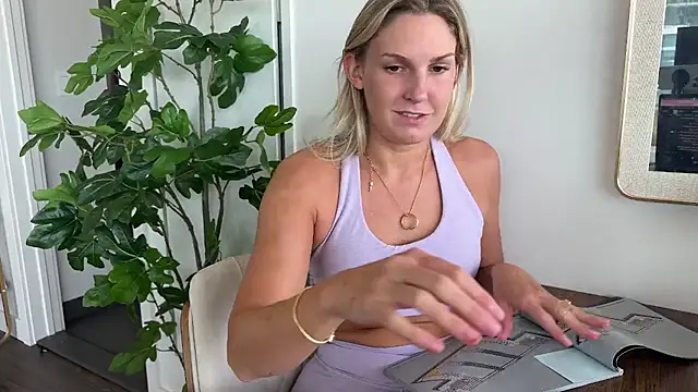 Snapshot of Graciemae_baexx chatting on 09-12-25, 05:13 Graciemae baexx online show from 09-12-25, 05:13