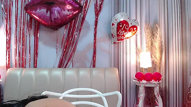 Snapshot of Gag_princeess chatting on 02-17-25, 05:47 Gag princeess online show from 02-17-25, 05:47