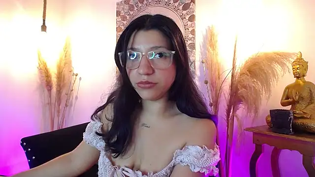 Snapshot of Gag_princeess chatting on 03-01-25, 10:42 Gag princeess online show from 03-01-25, 10:42
