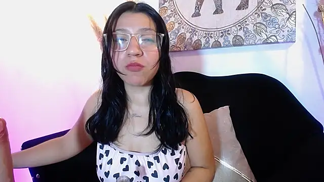 Snapshot of Gag_princeess chatting on 03-09-25, 10:30 Gag princeess online show from 03-09-25, 10:30
