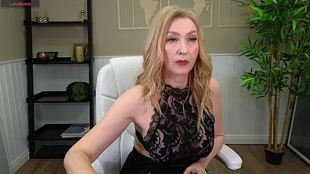 LadyLeea online show from 01-22-25, 09:02