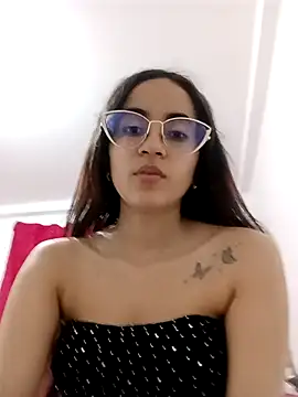 Mia Fischer online show from 03-06-25, 01:37