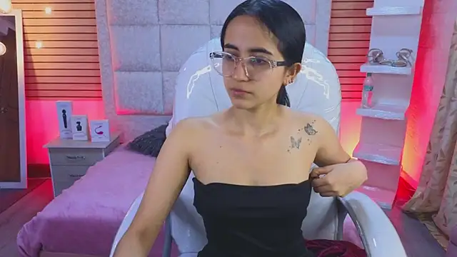 Mia Fischer online show from 04-21-26, 11:27