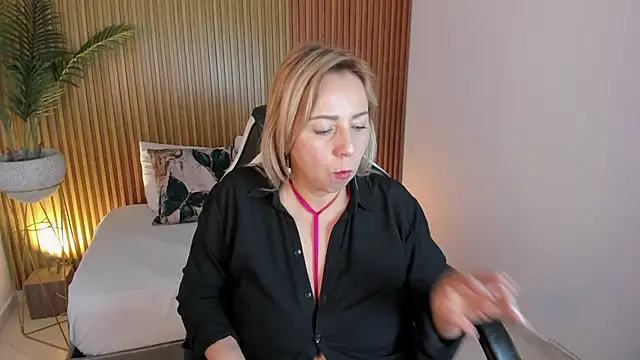 andre soto  online show from 12-29-24, 02:17