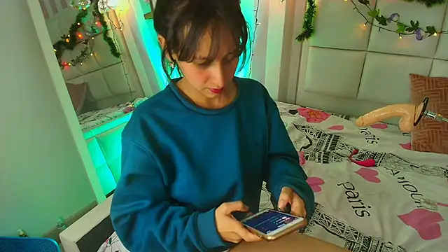 Snapshot of MadisonWhiite chatting on 12-30-24, 06:20 MadisonWhiite online show from 12-30-24, 06:20