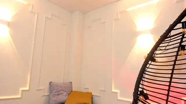 Snapshot of MadisonWhiite chatting on 03-01-25, 05:09 MadisonWhiite online show from 03-01-25, 05:09