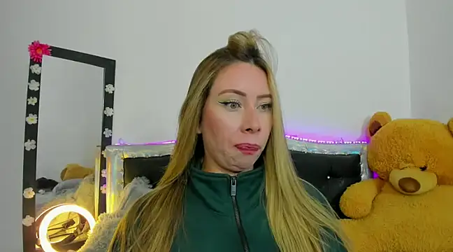 JanneKim online show from 02-13-25, 05:22