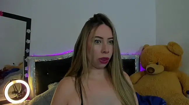 JanneKim online show from 03-04-25, 09:54