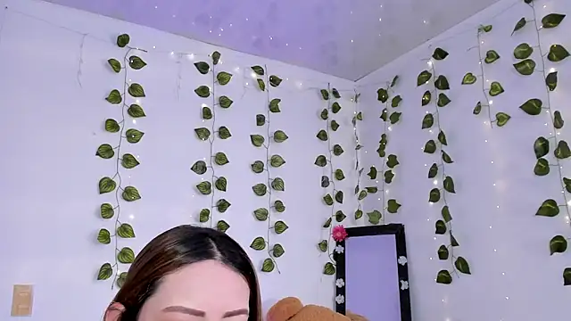 JanneKim online show from 04-22-26, 01:23