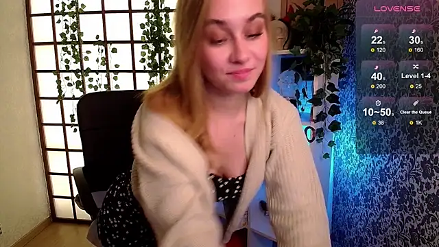 Snapshot of LianaBright chatting on 12-05-24, 07:05 LianaBright online show from 12-05-24, 07:05