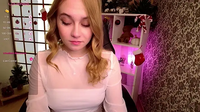 Snapshot of LianaBright chatting on 01-04-25, 02:03 LianaBright online show from 01-04-25, 02:03