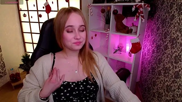 Snapshot of LianaBright chatting on 01-09-25, 08:24 LianaBright online show from 01-09-25, 08:24