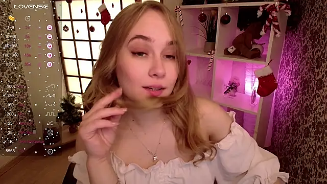 Snapshot of LianaBright chatting on 01-17-25, 02:08 LianaBright online show from 01-17-25, 02:08