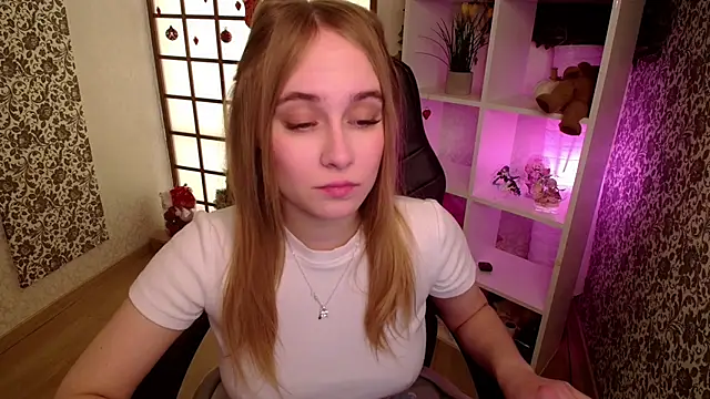 Snapshot of LianaBright chatting on 01-23-25, 02:02 LianaBright online show from 01-23-25, 02:02