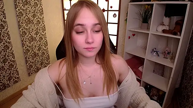 Snapshot of LianaBright chatting on 01-28-25, 05:22 LianaBright online show from 01-28-25, 05:22