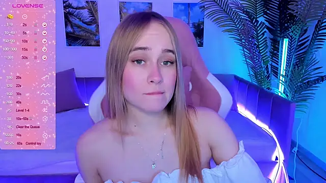 Snapshot of LianaBright chatting on 02-04-25, 09:17 LianaBright online show from 02-04-25, 09:17