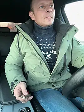 Snapshot of AlexGWoW chatting on 02-17-25, 02:26 AlexGWoW online show from 02-17-25, 02:26