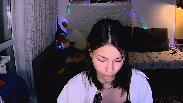 Snapshot of valorant_girl chatting on 01-09-25, 05:43 valorant girl online show from 01-09-25, 05:43