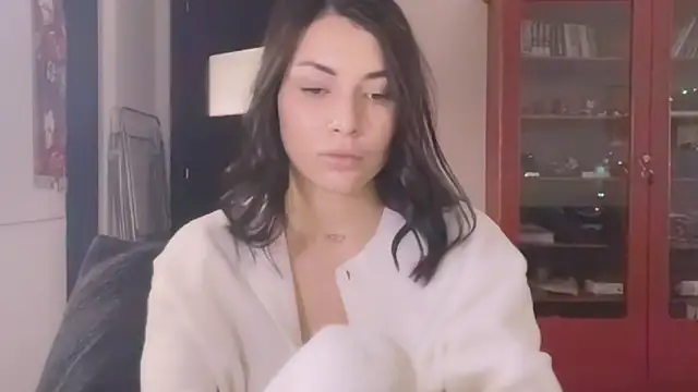 Snapshot of valorant_girl chatting on 03-01-25, 03:38 valorant girl online show from 03-01-25, 03:38