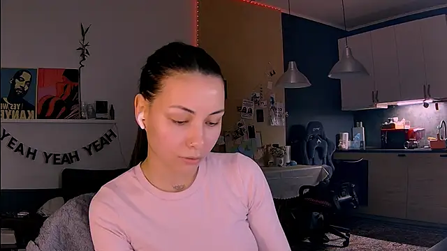 Snapshot of valorant_girl chatting on 02-12-26, 02:56 valorant girl online show from 02-12-26, 02:56