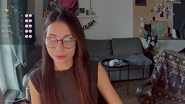 Snapshot of valorant_girl chatting on 04-05-26, 10:23 valorant girl online show from 04-05-26, 10:23