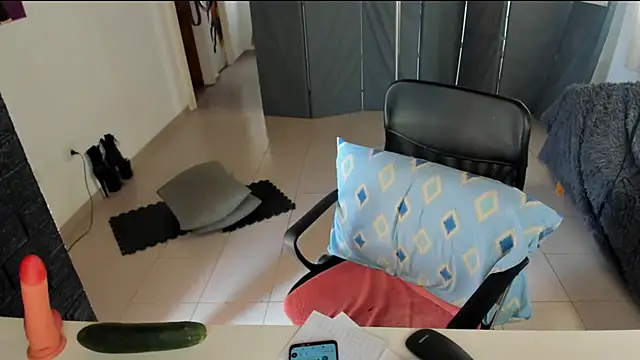 Snapshot of jessiburningheels chatting on 01-30-25, 04:13 jessiburningheels online show from 01-30-25, 04:13