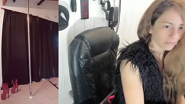 Snapshot of jessiburningheels chatting on 10-22-25, 01:11 jessiburningheels online show from 10-22-25, 01:11