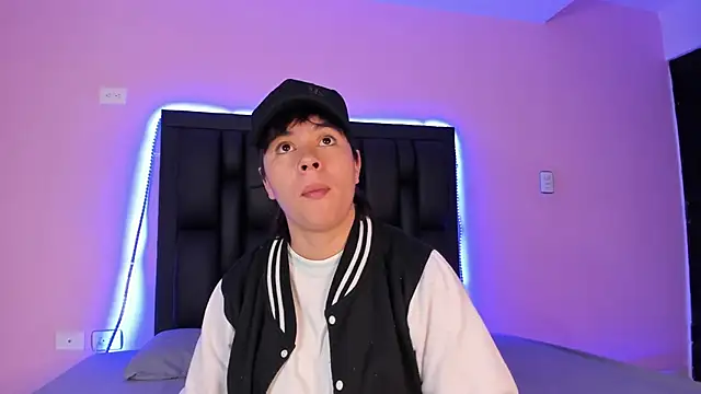 AbbySmiitth  online show from 02-20-25, 12:15