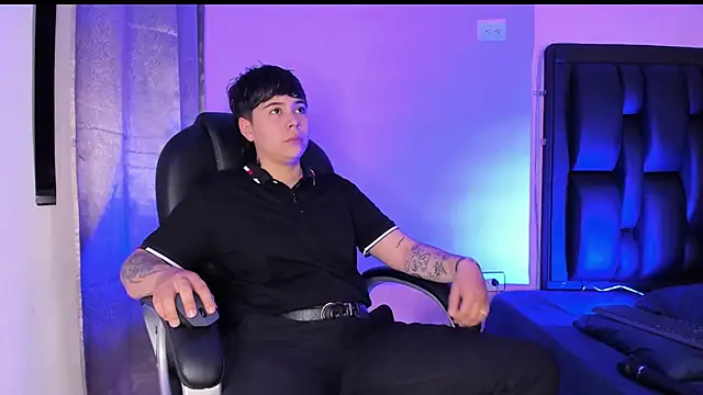 AbbySmiitth  online show from 03-07-25, 12:12