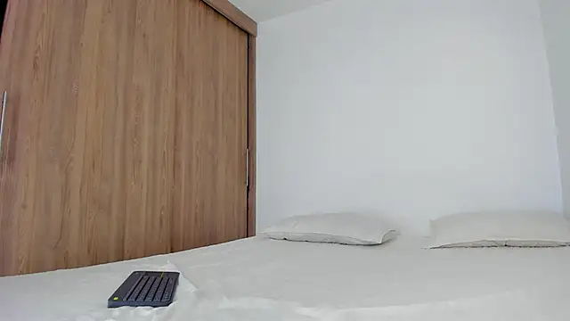 Snapshot of serge_7 chatting on 10-02-25, 08:05 serge 7 online show from 10-02-25, 08:05