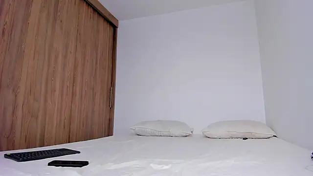 Snapshot of serge_7 chatting on 10-12-25, 07:02 serge 7 online show from 10-12-25, 07:02