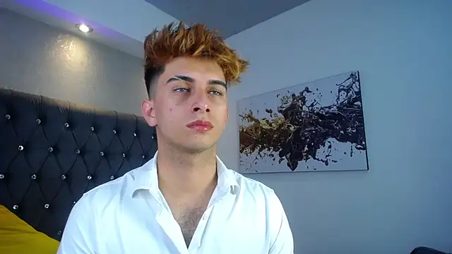 Snapshot of MrWilliseo chatting on 12-05-25, 07:54 MrWilliseo online show from 12-05-25, 07:54