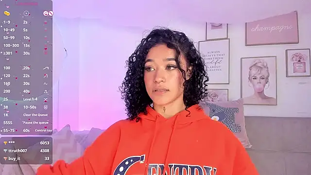 Crystal Dluna online show from 01-15-25, 06:51