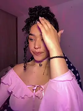 Crystal Dluna online show from 09-12-25, 03:23