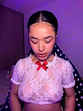 Crystal Dluna online show from 09-15-25, 02:06