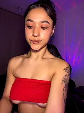 Crystal Dluna online show from 10-15-25, 03:01