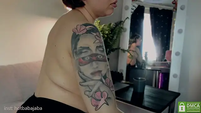 whoa-hoa-hoa-hoa-hoa online show from 03-05-25, 08:54