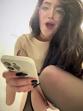 meow girl online show from 02-02-25, 01:19