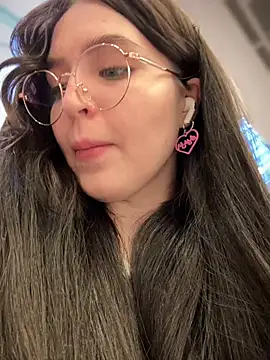 meow girl online show from 02-21-25, 02:06