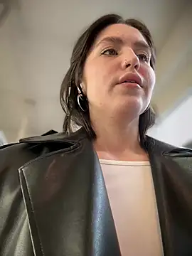 meow girl online show from 03-06-25, 09:58