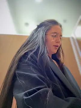 meow girl online show from 09-17-25, 11:01