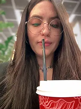 meow girl online show from 09-19-25, 10:05