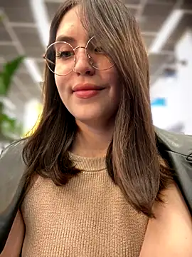 meow girl online show from 10-14-25, 11:11