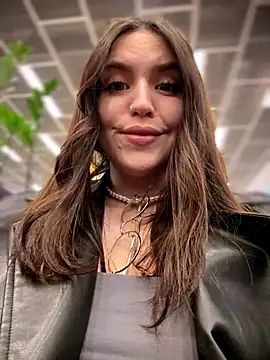 meow girl online show from 12-18-25, 09:48