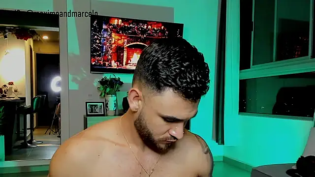 Maximo Marcelo online show from 12-24-24, 12:11