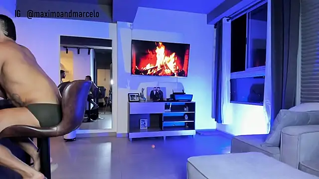 Maximo Marcelo online show from 01-14-25, 02:08