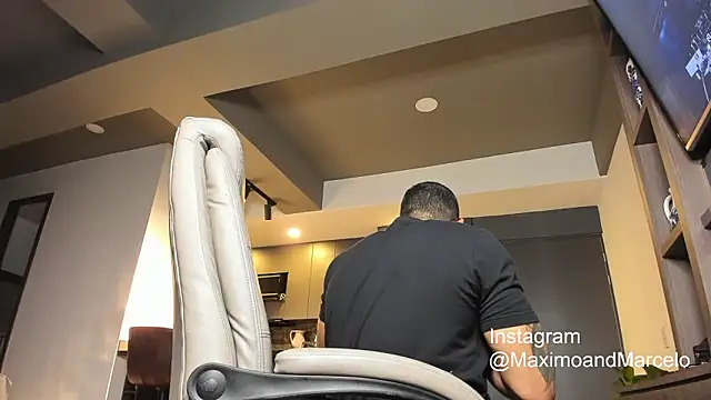 Maximo Marcelo online show from 09-24-25, 11:08