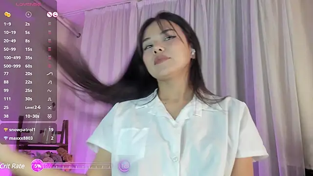 Snapshot of moonlight8_ chatting on 01-26-25, 01:20 moonlight8 online show from 01-26-25, 01:20